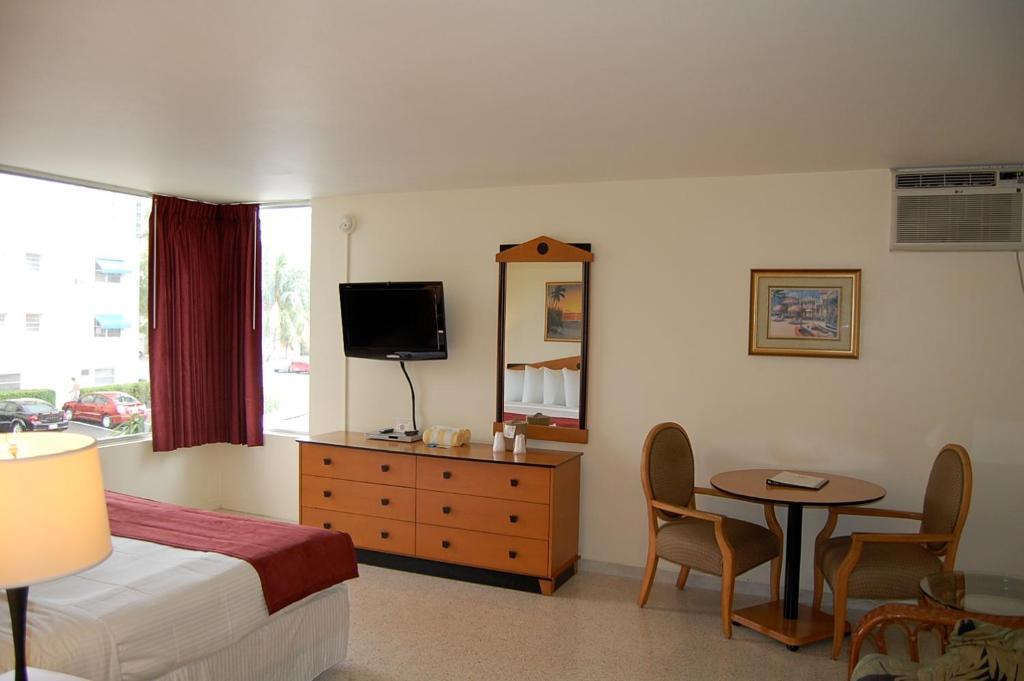Alcazar Resort- Gay Mens Resort Fort Lauderdale Rum bild